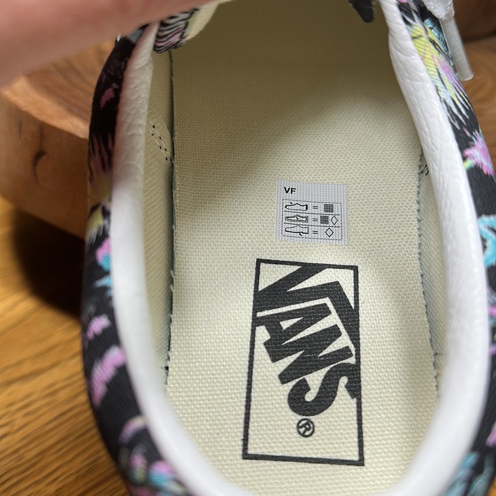 *NWOT* VANS Era Paradise Floral Sneaker - Picture 15 of 16